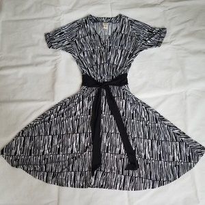 Covington M animal zebra print black/white dress